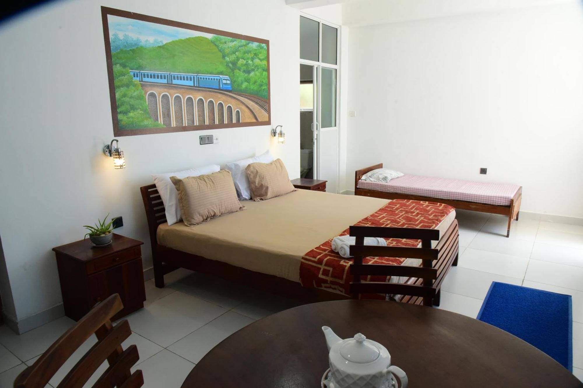 Hotel Happy Tuna Hikkaduwa Dış mekan fotoğraf