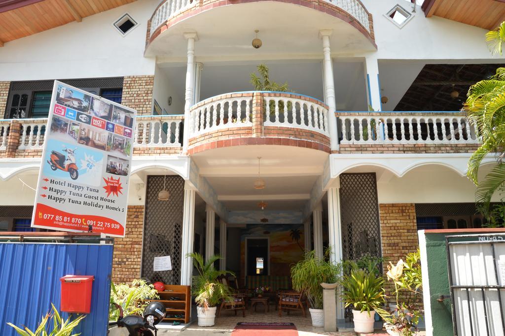 Hotel Happy Tuna Hikkaduwa Dış mekan fotoğraf
