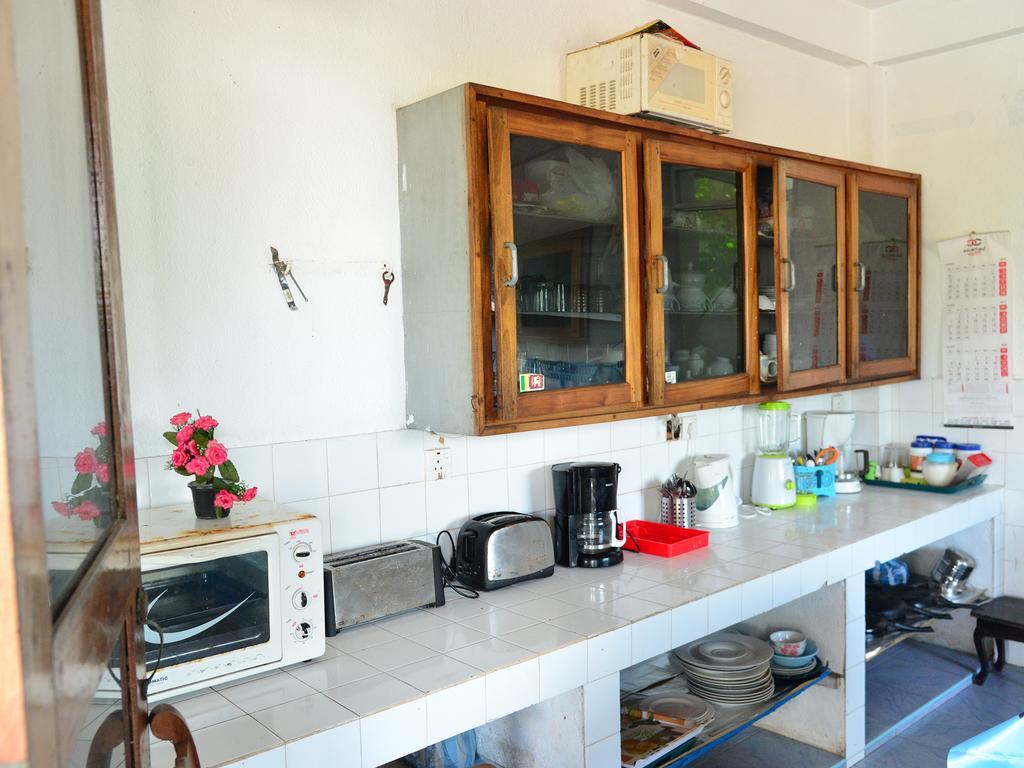 Hotel Happy Tuna Hikkaduwa Dış mekan fotoğraf