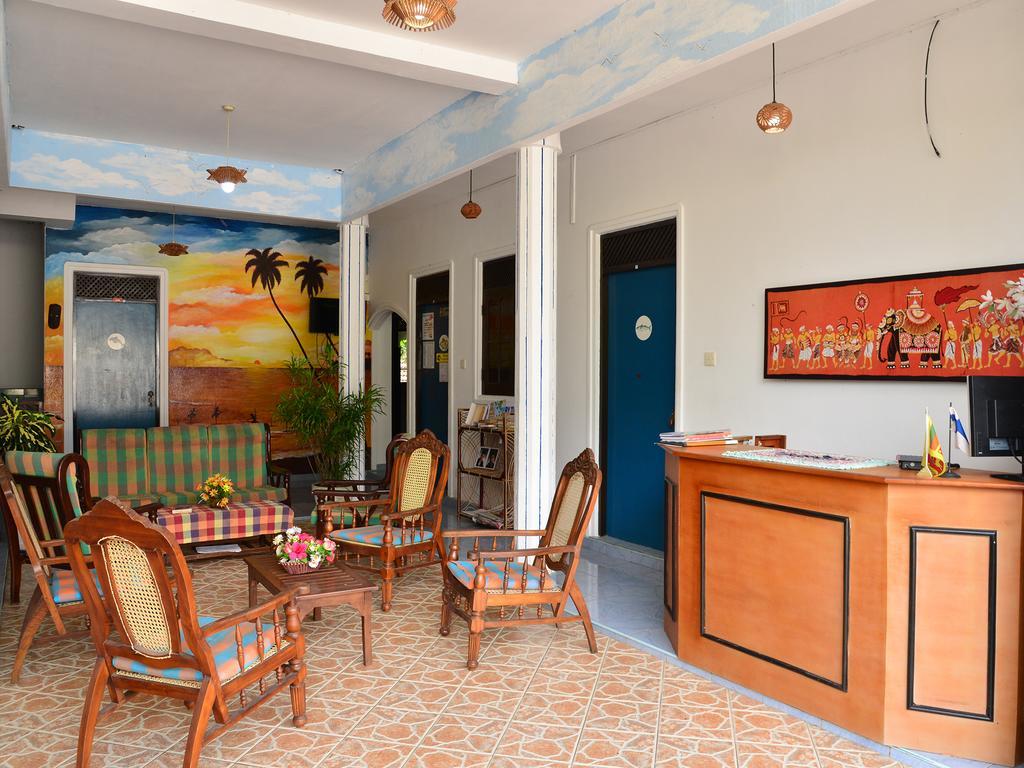 Hotel Happy Tuna Hikkaduwa Dış mekan fotoğraf