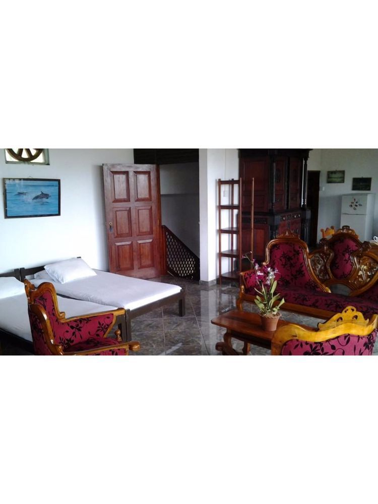 Hotel Happy Tuna Hikkaduwa Dış mekan fotoğraf
