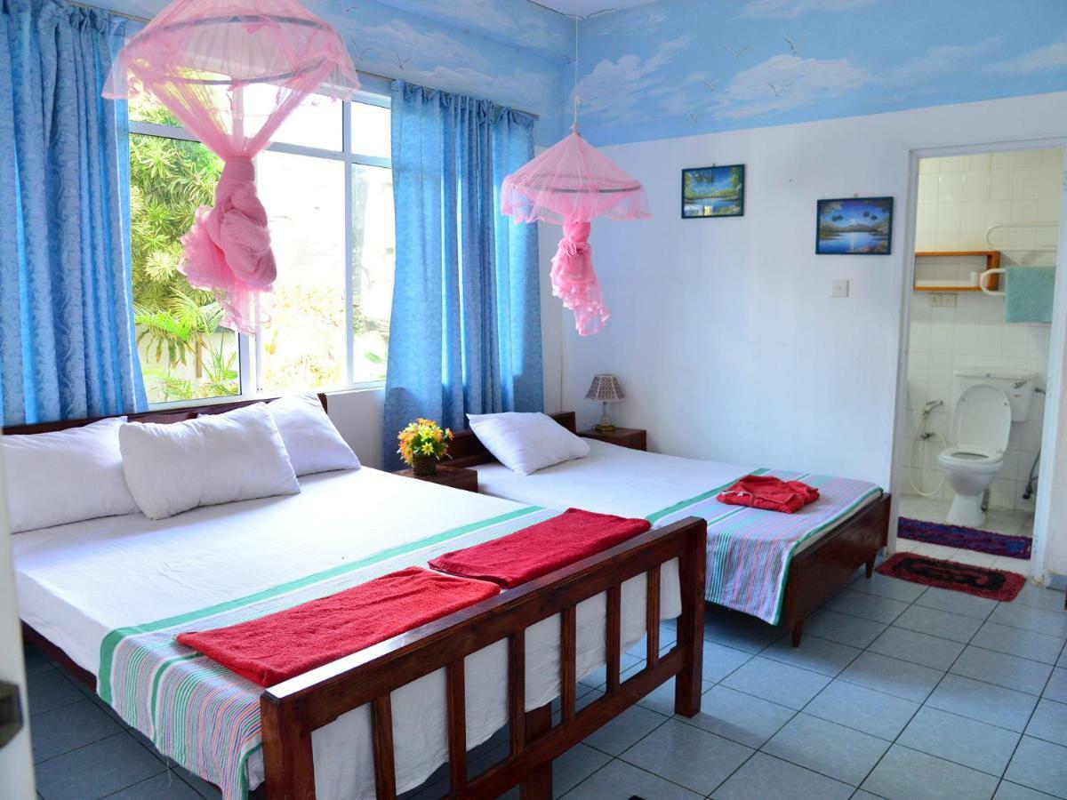 Hotel Happy Tuna Hikkaduwa Dış mekan fotoğraf