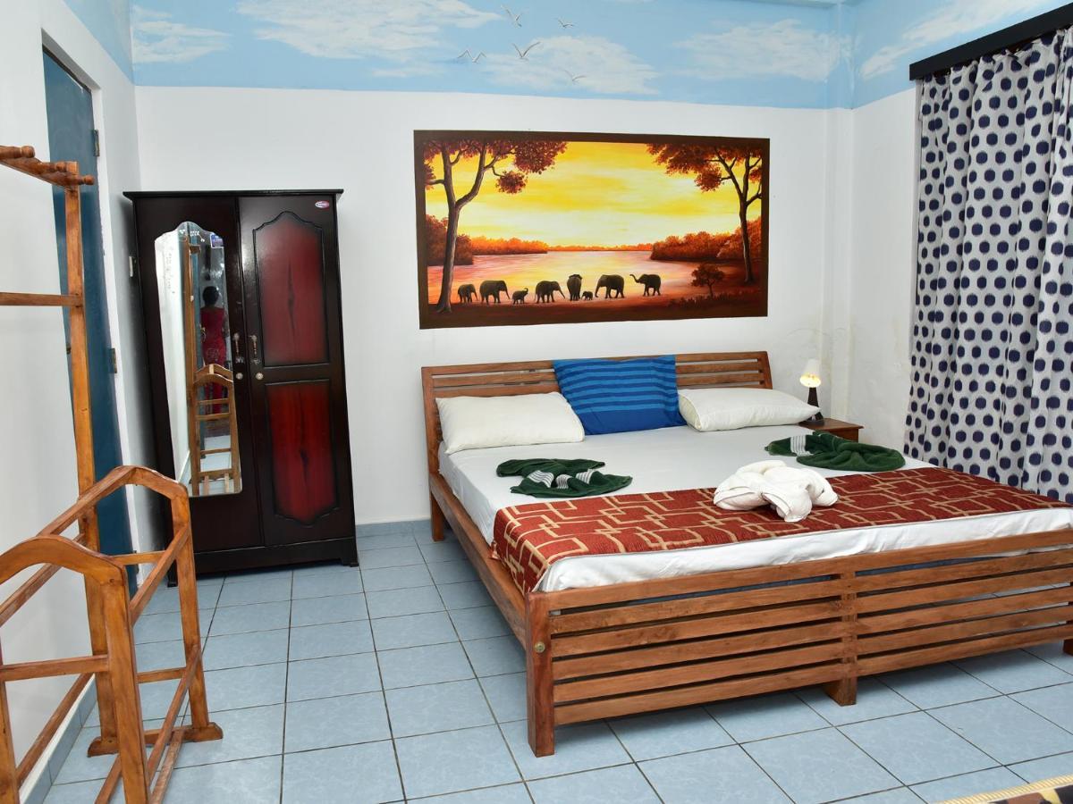Hotel Happy Tuna Hikkaduwa Dış mekan fotoğraf