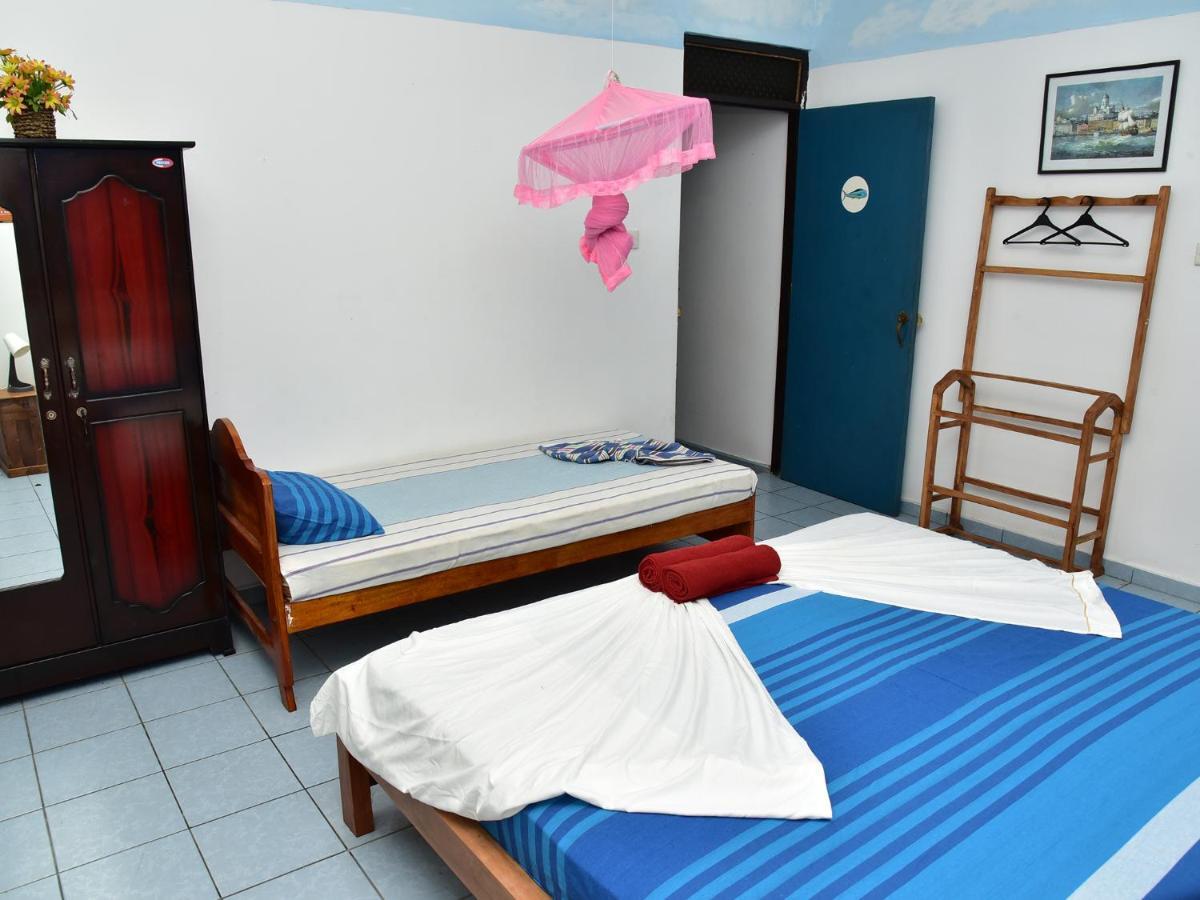 Hotel Happy Tuna Hikkaduwa Dış mekan fotoğraf