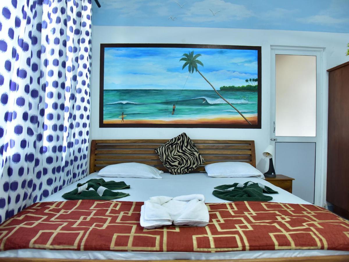 Hotel Happy Tuna Hikkaduwa Dış mekan fotoğraf